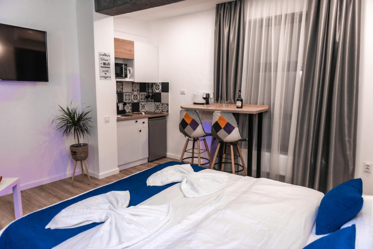 Puzzle Apartaments&Studios Craiova Buitenkant foto
