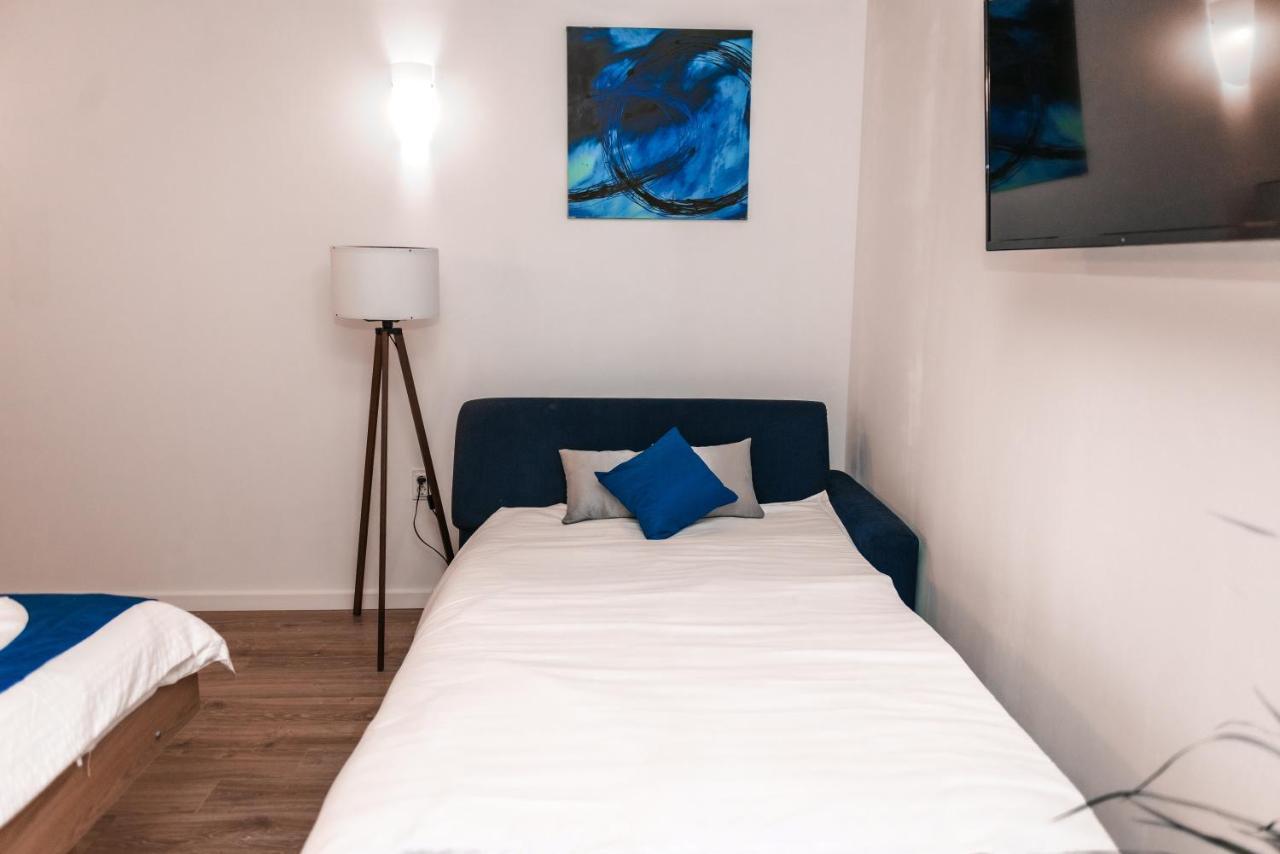 Puzzle Apartaments&Studios Craiova Buitenkant foto
