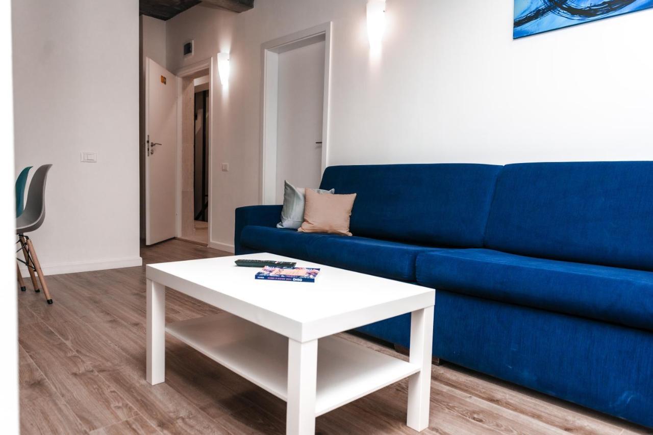 Puzzle Apartaments&Studios Craiova Buitenkant foto