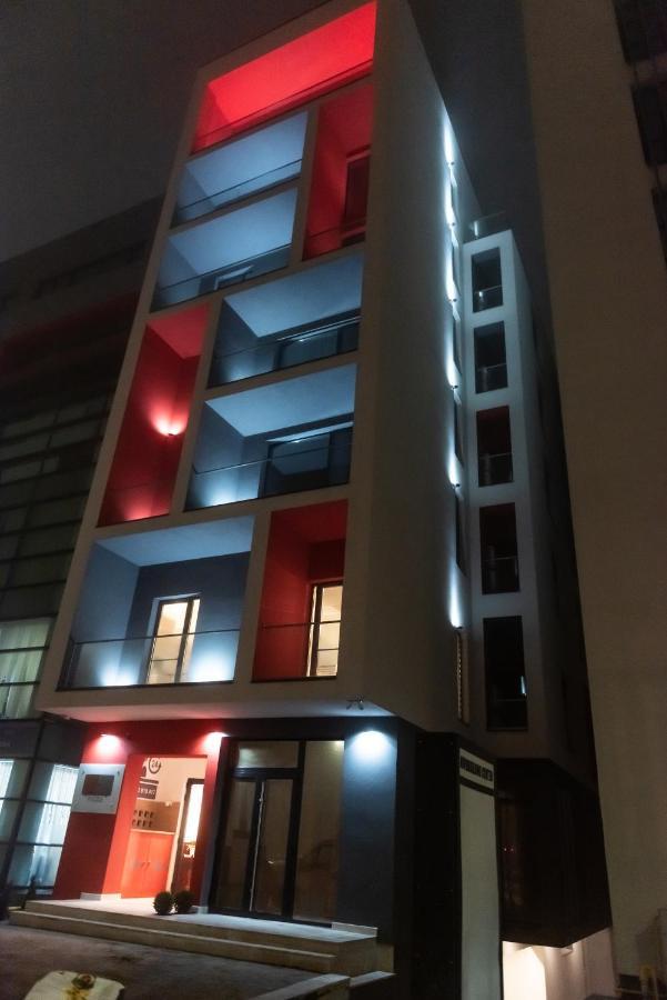 Puzzle Apartaments&Studios Craiova Buitenkant foto