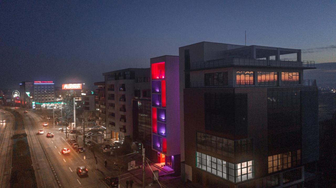 Puzzle Apartaments&Studios Craiova Buitenkant foto