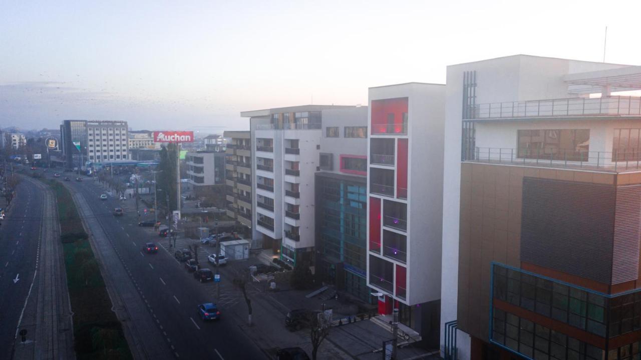 Puzzle Apartaments&Studios Craiova Buitenkant foto