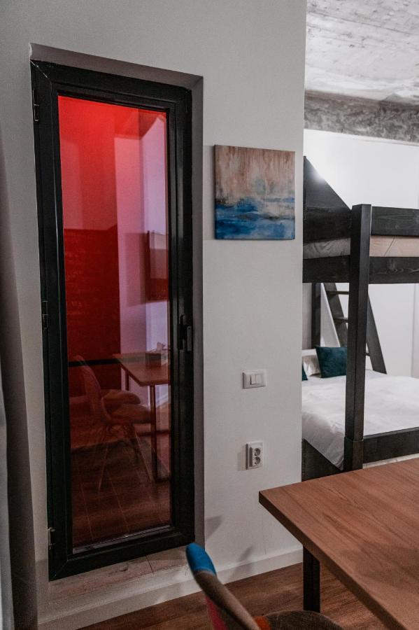 Puzzle Apartaments&Studios Craiova Buitenkant foto