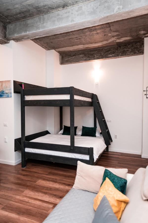 Puzzle Apartaments&Studios Craiova Buitenkant foto